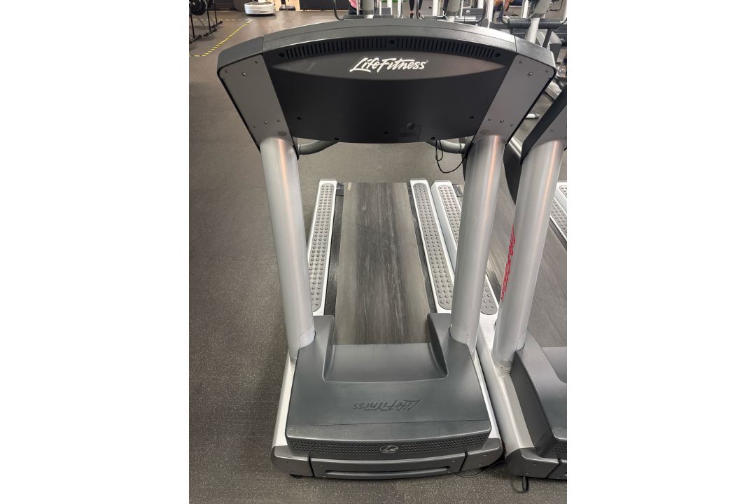 LifeFitness Treadmill - Image 4 of 5