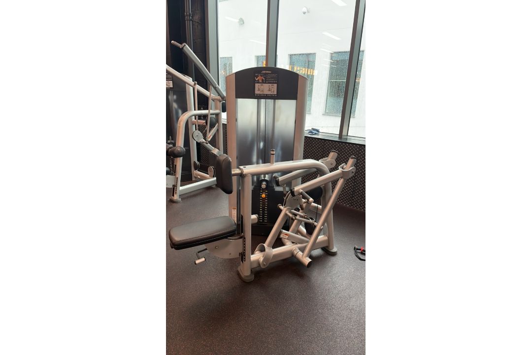 LifeFitness Row/Rear Delt - Image 2 of 6