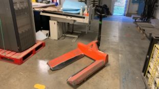 Euroscales Roll Pallet Truck