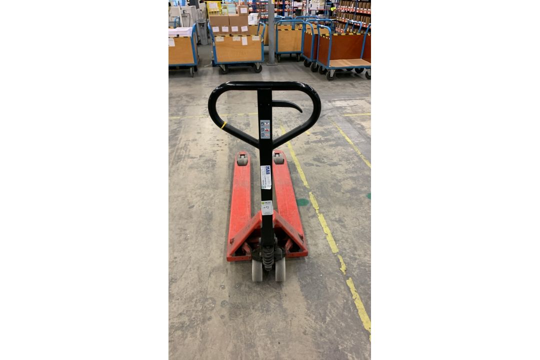 Toyota OEC2300 Pallet Truck SWL 2300KG - Image 3 of 4