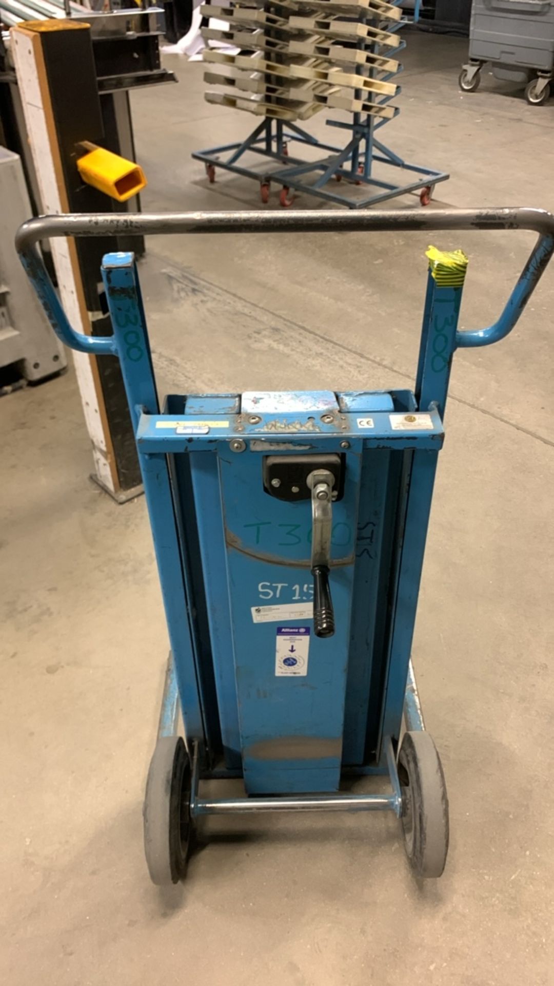 Lister Engineering Mechanical Lift Truck SWL 70KG - Image 3 of 4