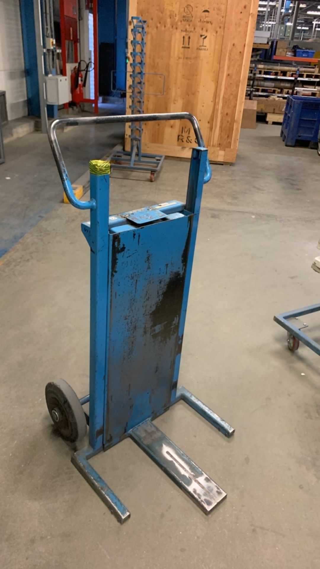 Lister Engineering Mechanical Lift Truck SWL 70KG - Image 2 of 4