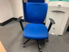 12 x Blue Office Chairs With Arms