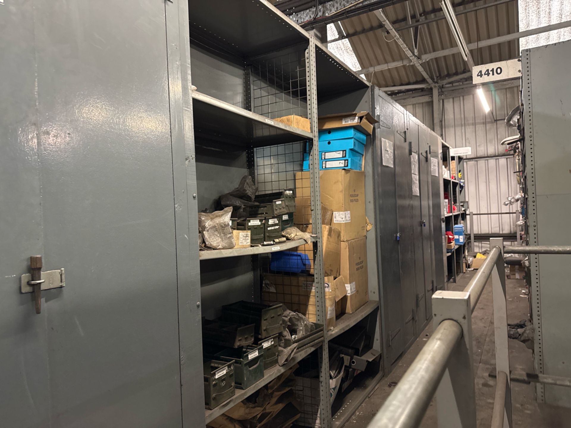 18 Bays of Metal Shelving - Image 8 of 8