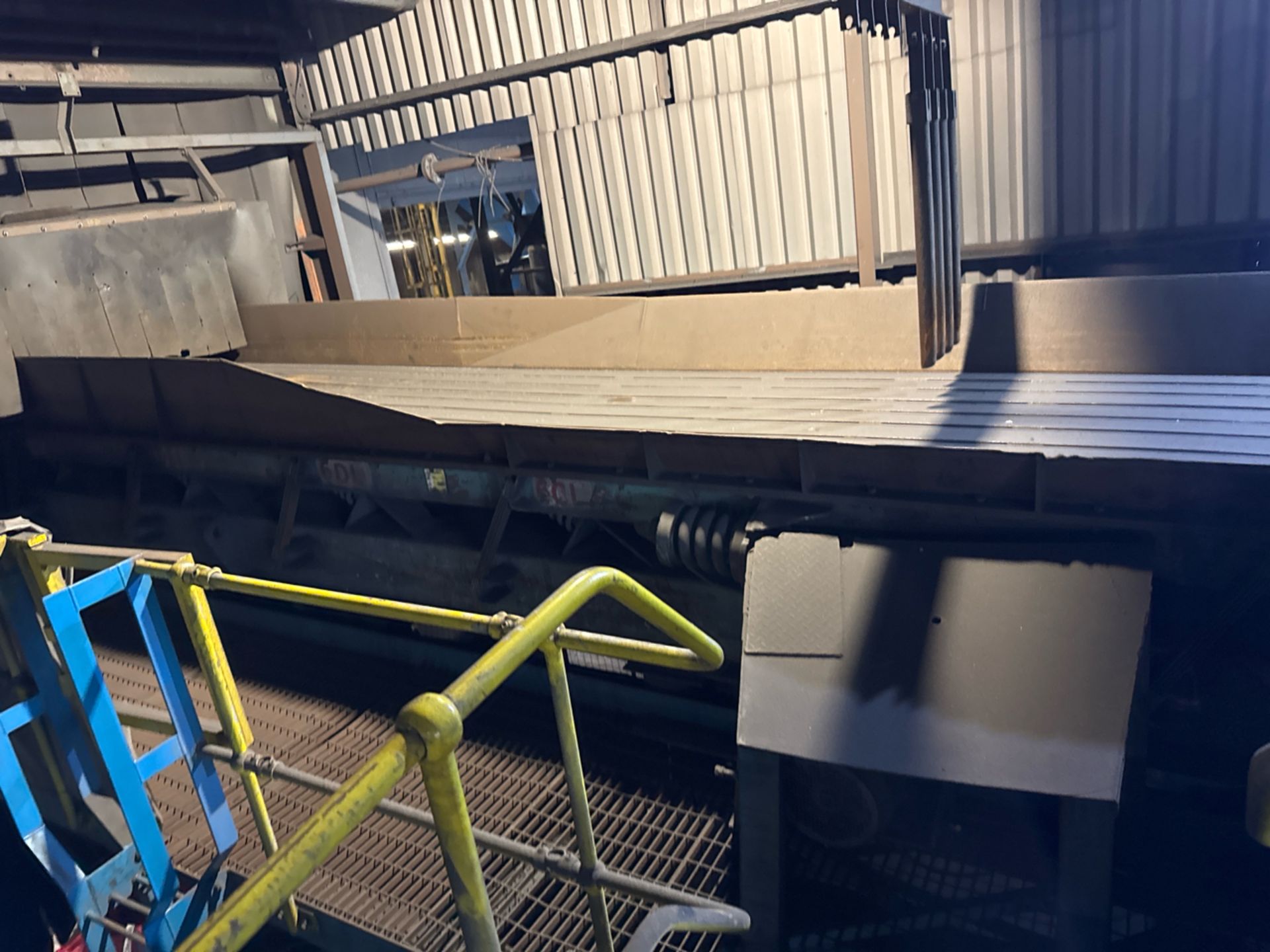 Jost Steel Vibrating Conveyor - Image 15 of 18