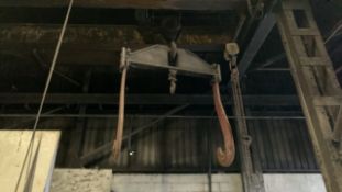 16 Tonne Twin Hook Crane