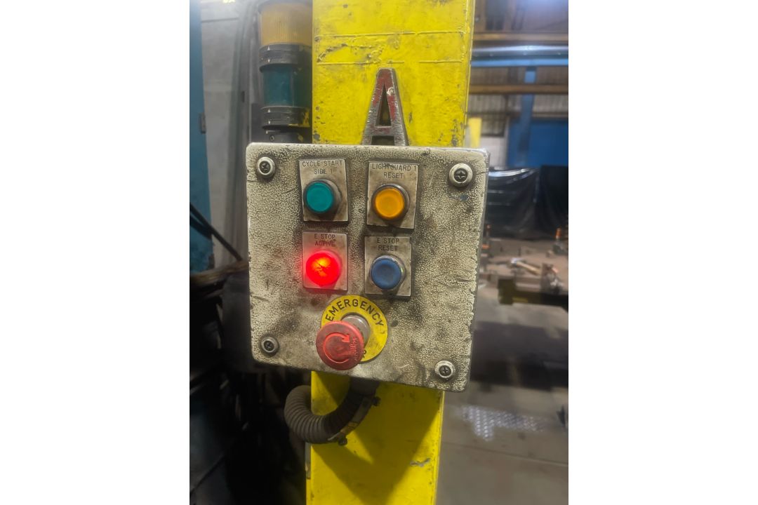Fanuc Ltd A2/3000 Robot Welder - Image 3 of 6