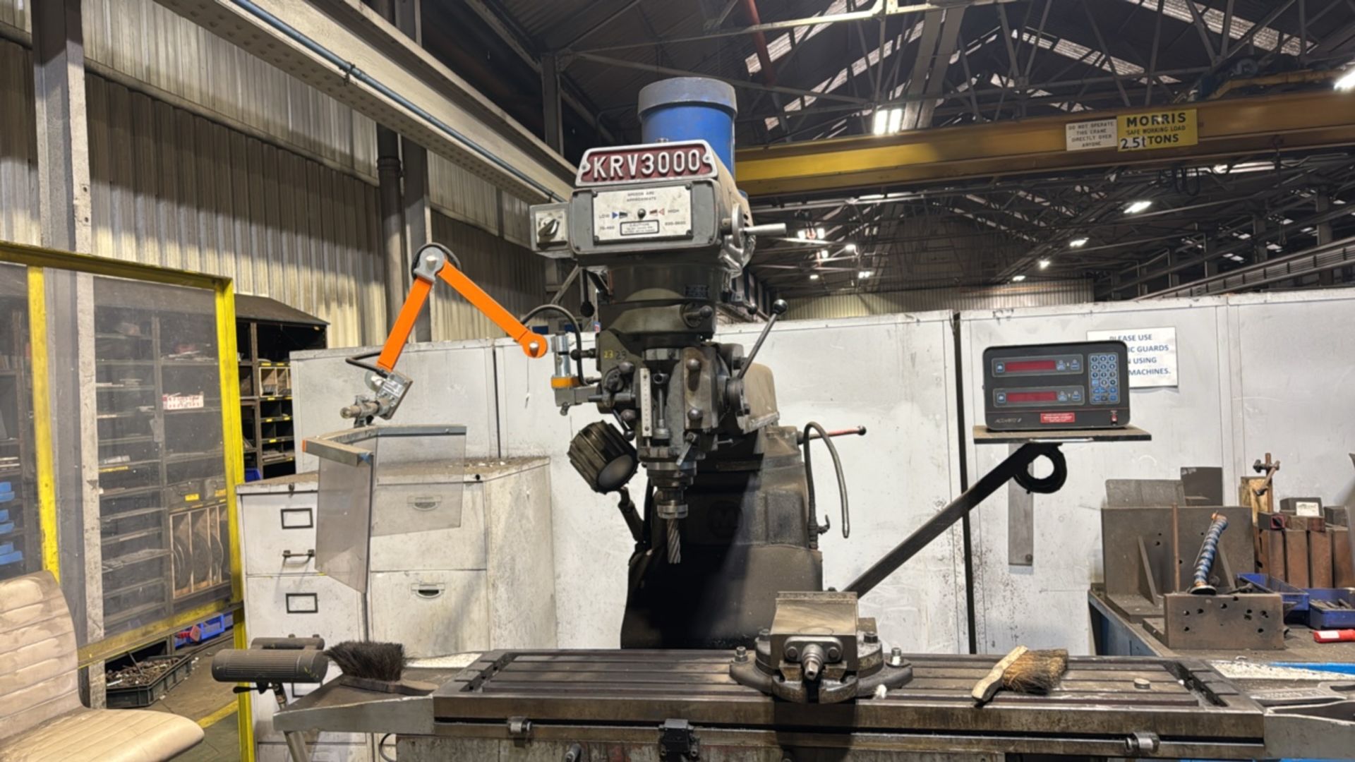 King Rich KR-V3000 Vertical Milling Machine - Image 4 of 14