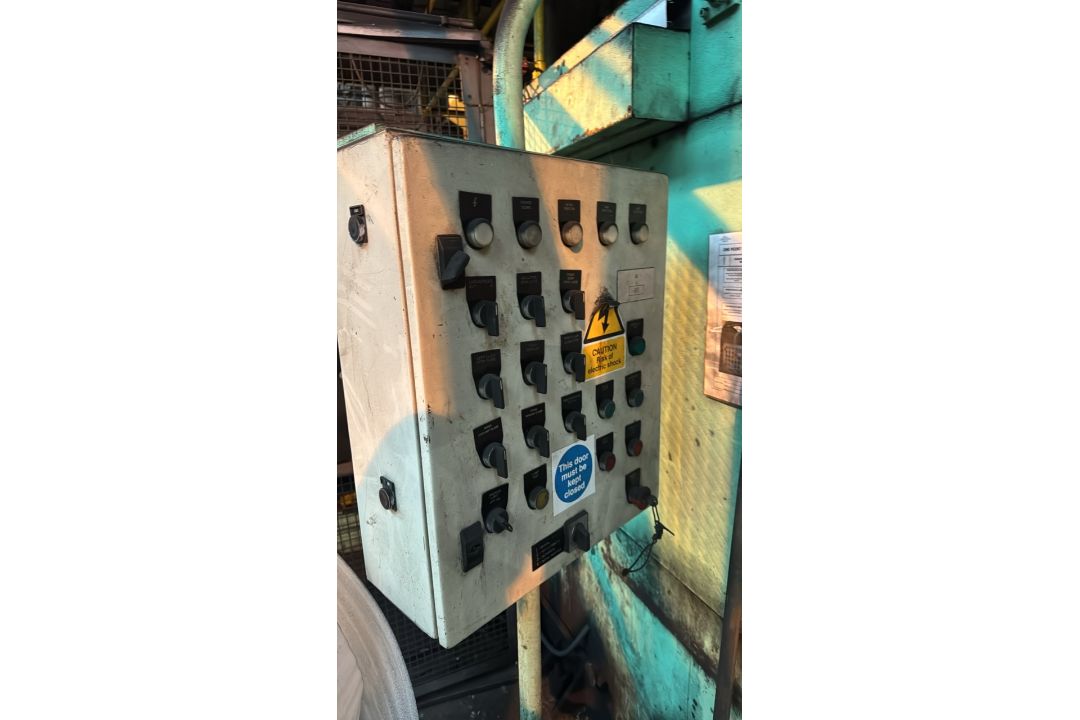 Industrial Core Machines - Image 9 of 17