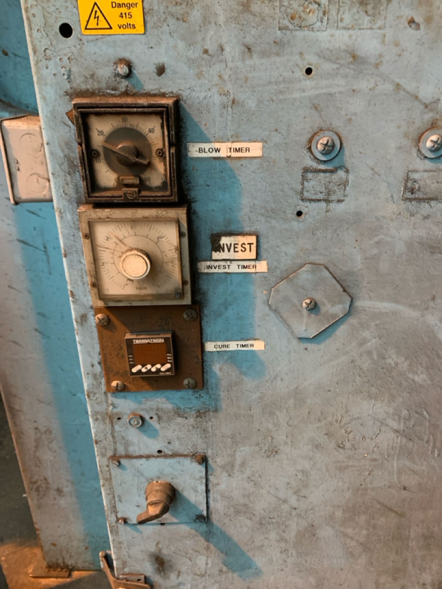 Industrial Core Machines - Image 3 of 10