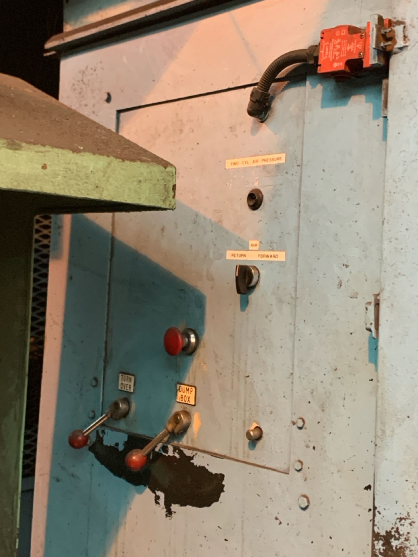 Industrial Core Machines - Image 7 of 10