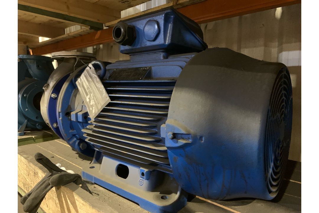 Electric Furnace Water Pump And Motor - Image 4 of 4