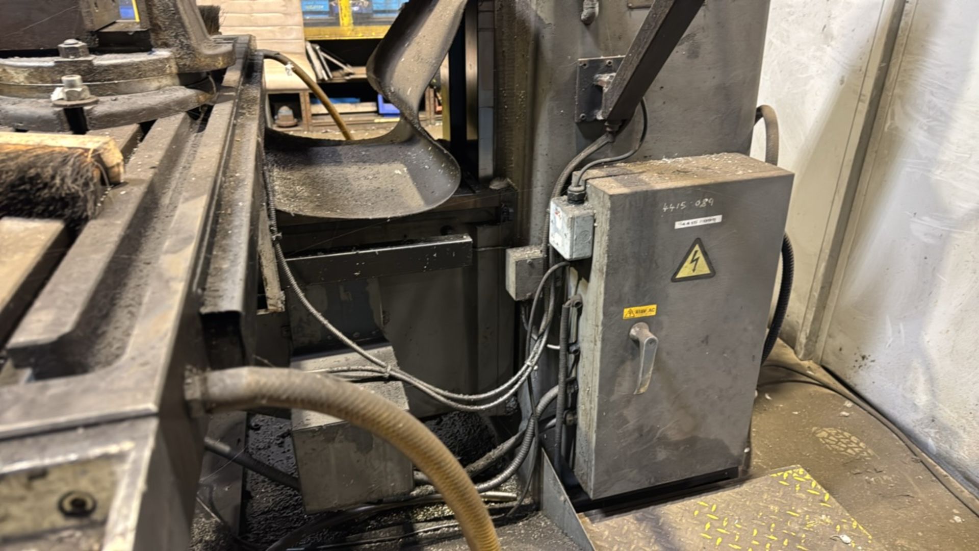 King Rich KR-V3000 Vertical Milling Machine - Image 8 of 14