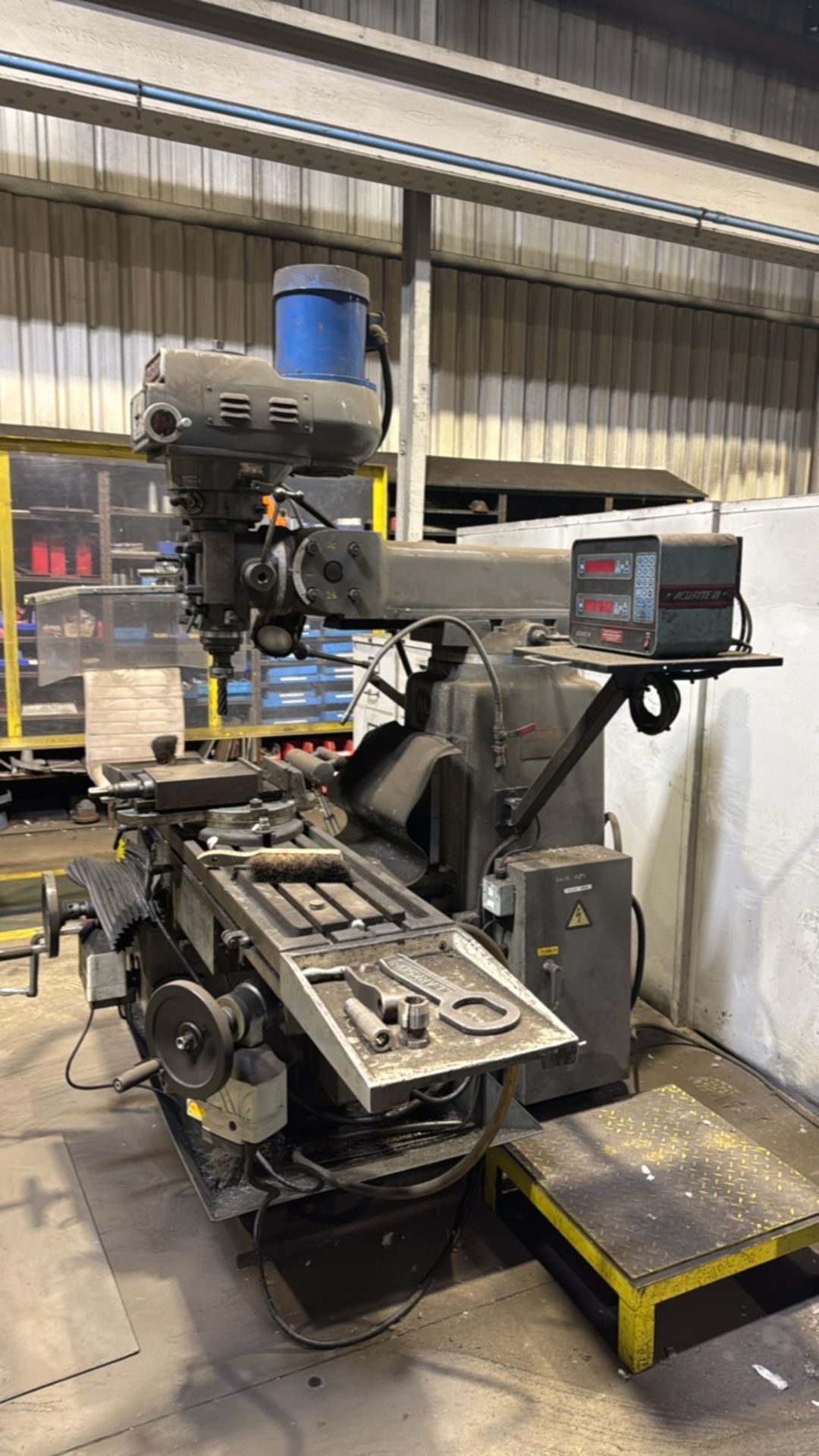 King Rich KR-V3000 Vertical Milling Machine - Image 5 of 14