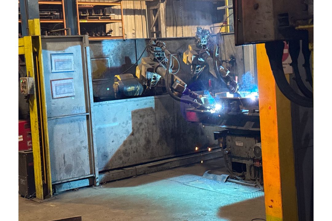 Fanuc Ltd A2/3000 Robot Welder - Image 5 of 6