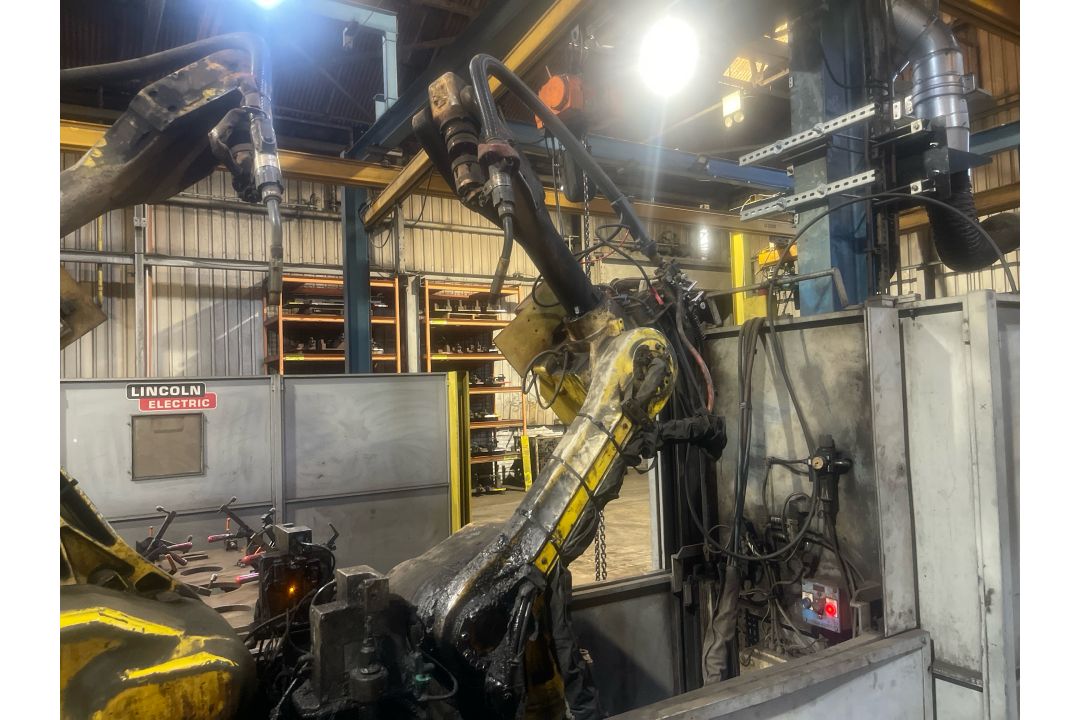 Fanuc Ltd A2/3000 Robot Welder - Image 1 of 3