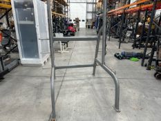 *NO RESERVE* Grey Metal Squat Station