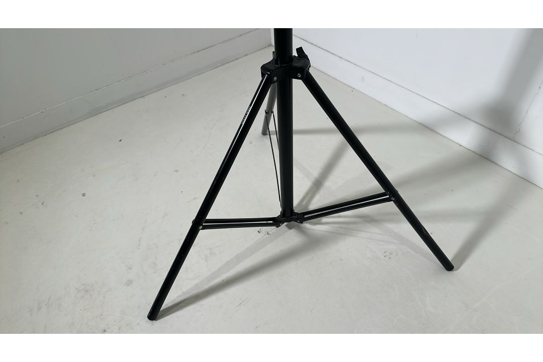 Neewer Light Stand - Image 8 of 8