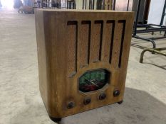 Vintage Sonora Radio