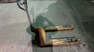 NO RESERVE Jungheinrich Wide Fork Pallet Truck 2200kg