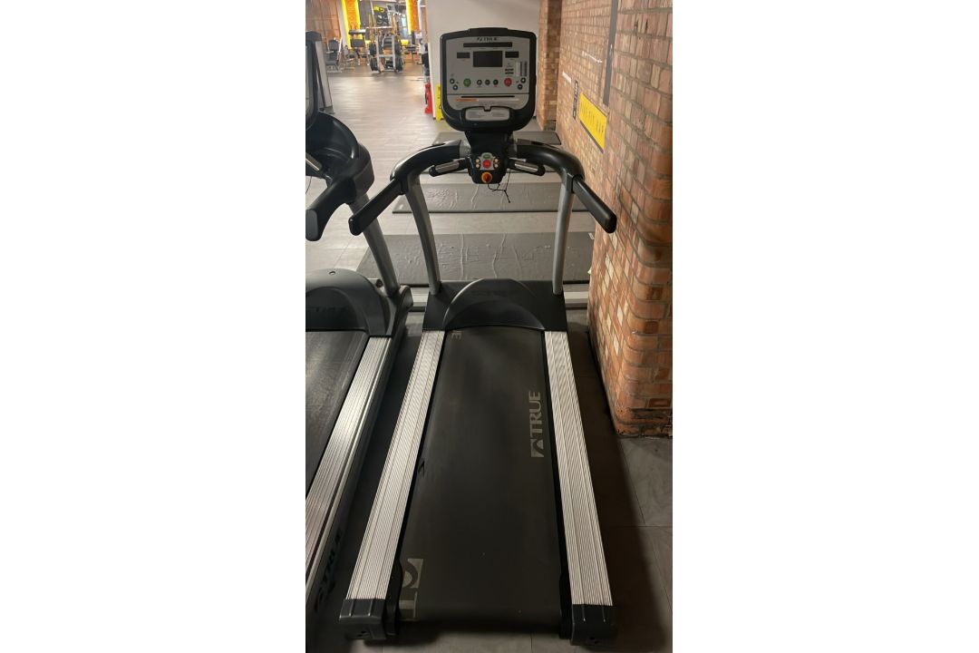 True Fitness Treadmill TC400 - Image 6 of 11