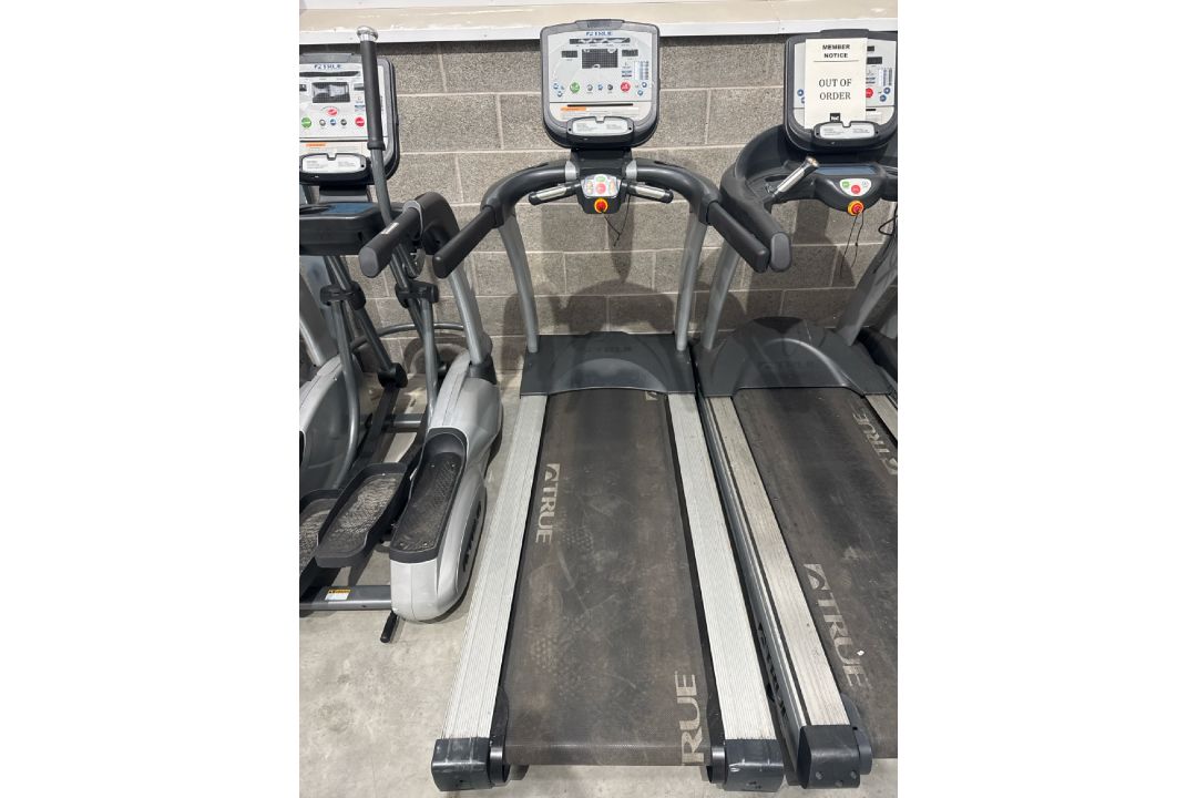 True Fitness Treadmill TC400 - Image 10 of 11