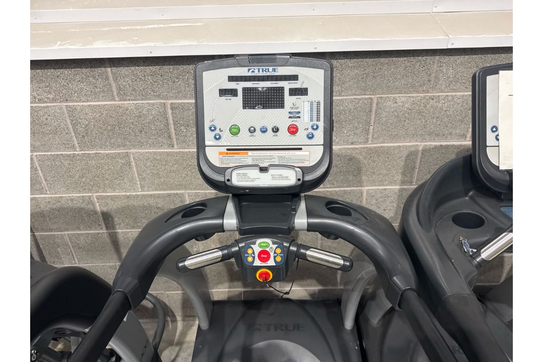 True Fitness Treadmill TC400 - Image 11 of 11
