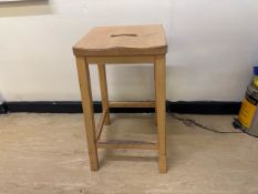 Wooden stools x5