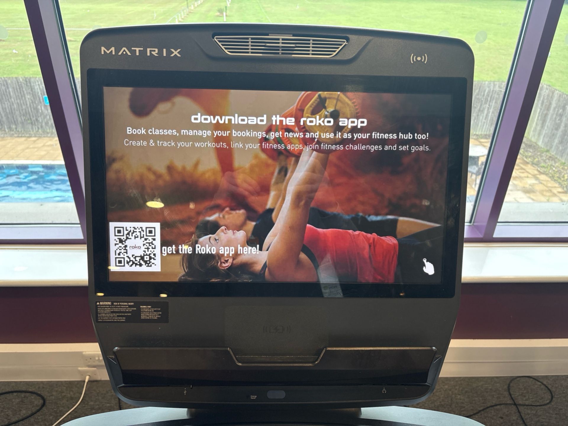 Matrix T-ES Treadmill With Touchscreen - Image 2 of 7
