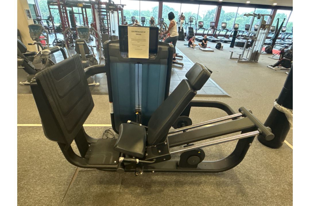 Matrix Ultra Series Leg Press With ITC - Image 1 of 12