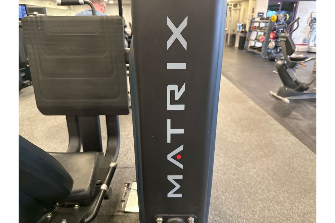 Matrix Ultra Series Leg Press With ITC - Image 7 of 12