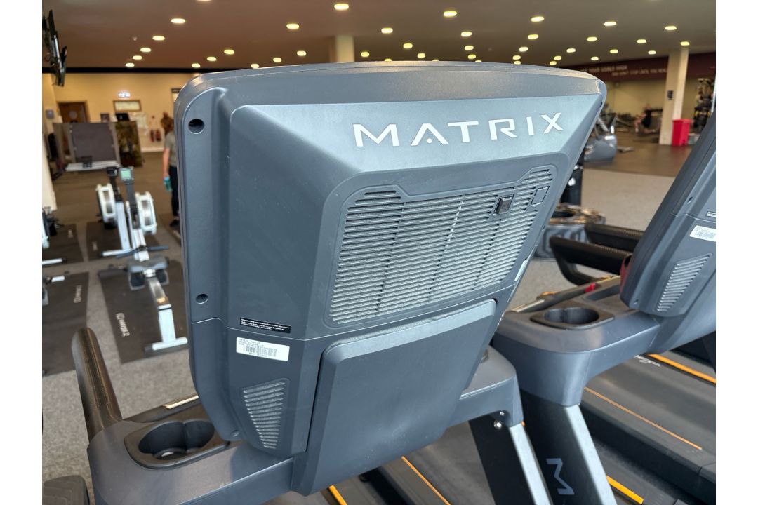 Matrix T-ES Treadmill With Touchscreen - Image 8 of 8