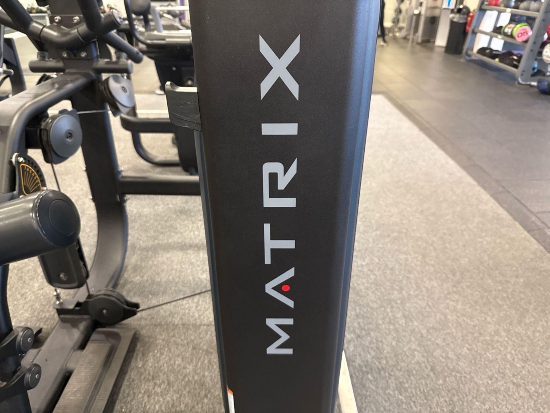 Matrix Ultra Series Lat Pulldown With ITC - Image 7 of 10