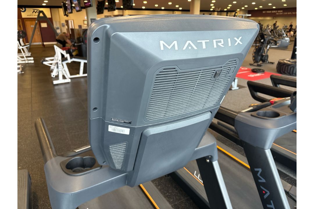 Matrix T-ES Treadmill With Touchscreen - Image 8 of 8