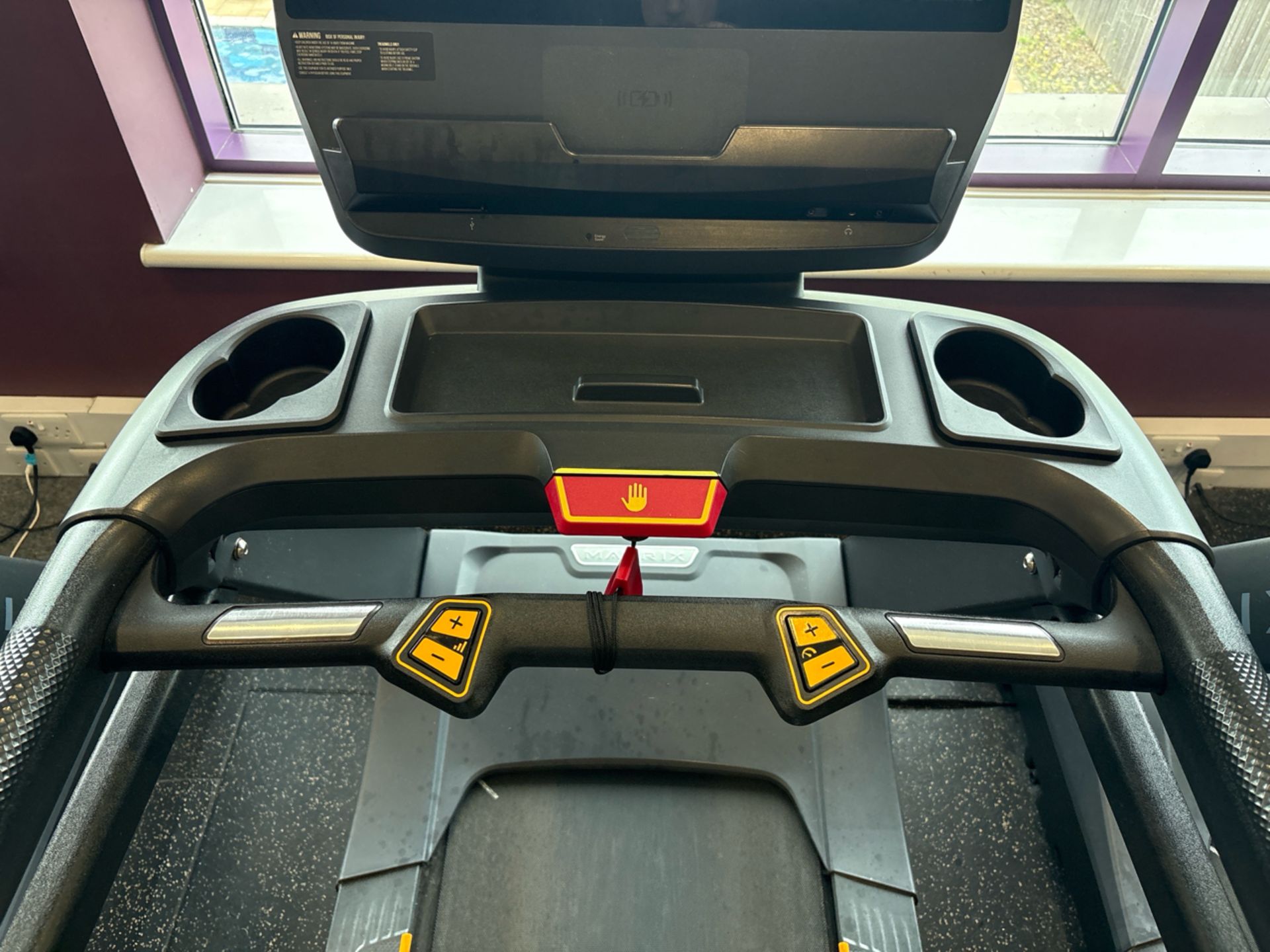 Matrix T-ES Treadmill With Touchscreen - Image 3 of 8