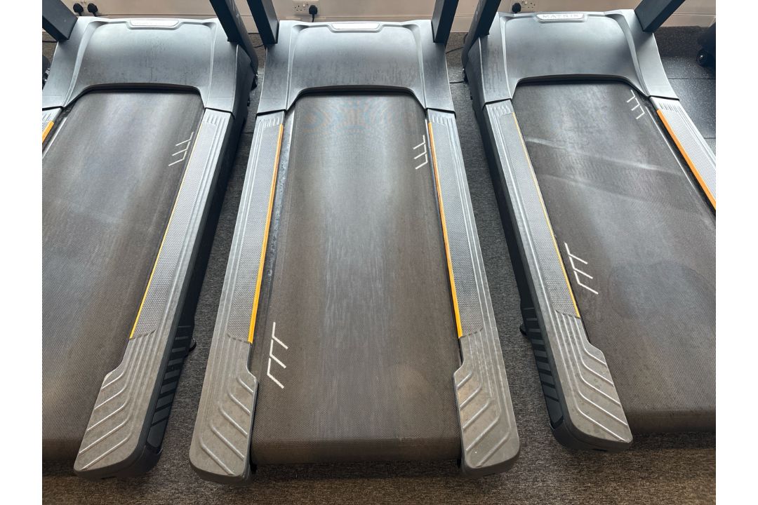 Matrix T-ES Treadmill With Touchscreen - Image 5 of 8