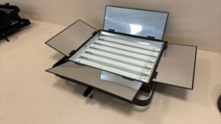 UEI Fluorescent Light Bank FL-330DX