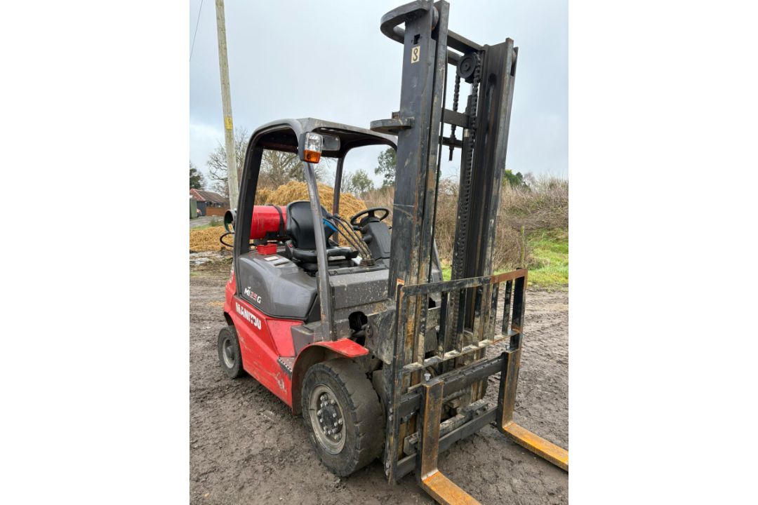 Manitou 2.5 MI25G Tonne Gas Forklift, 2017 Model, ONLY 3767 HOURS!!, 3.7m Lift With Side Shift - Image 2 of 9