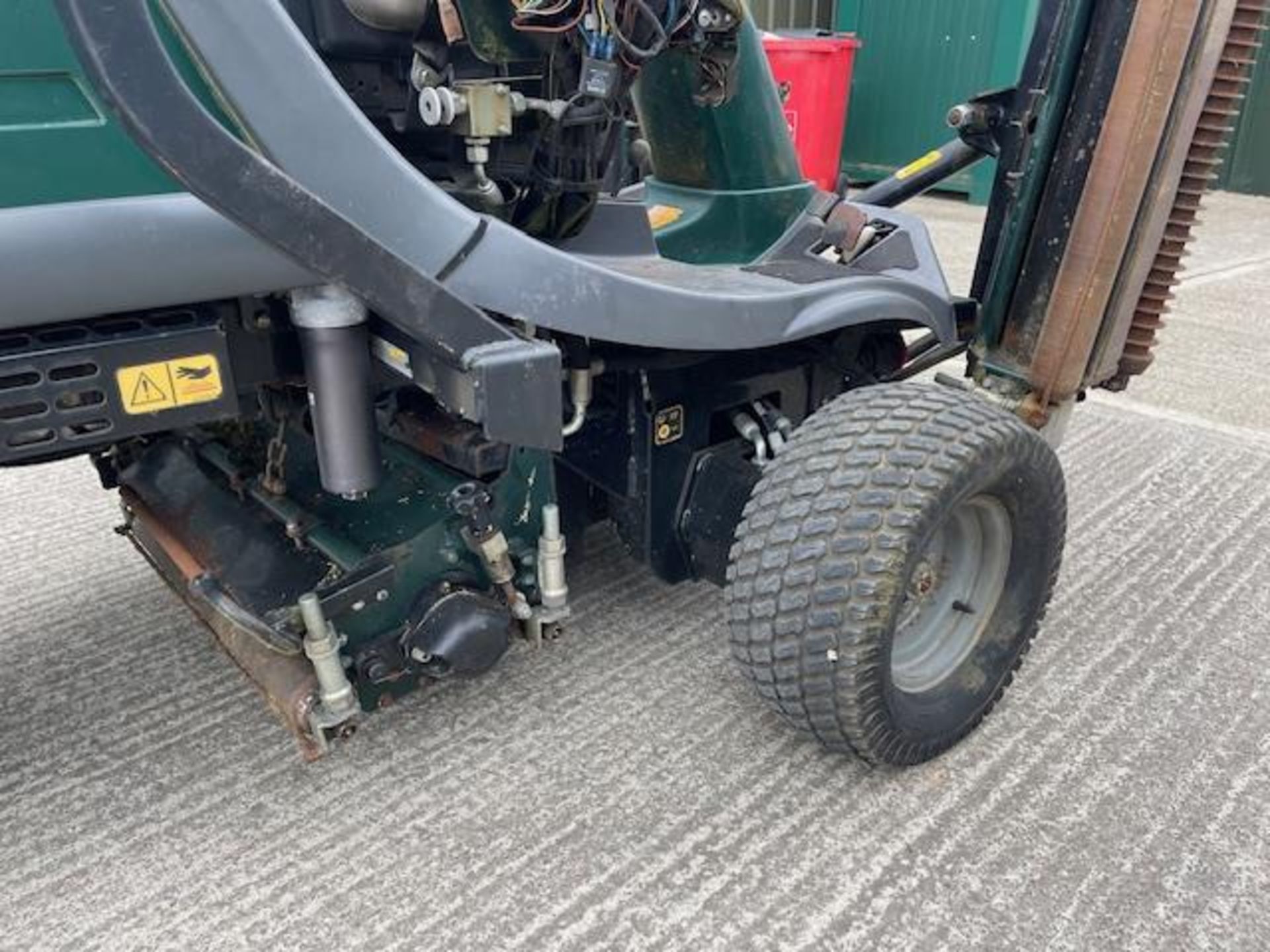 2006, HAYTER MT313 TRIPLE MOWER ROLL BAR - Image 13 of 16