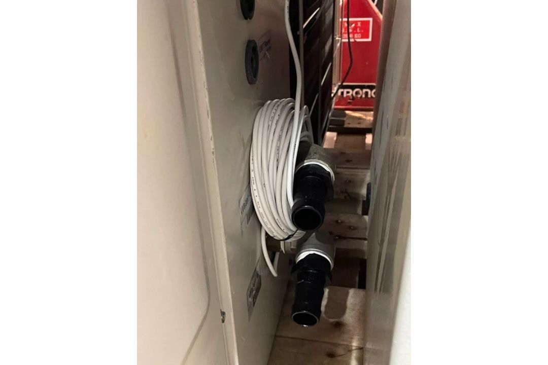 LG Thermo HM091M ASHP Monoblock 16kW Air Source Heat Pump - Image 4 of 6