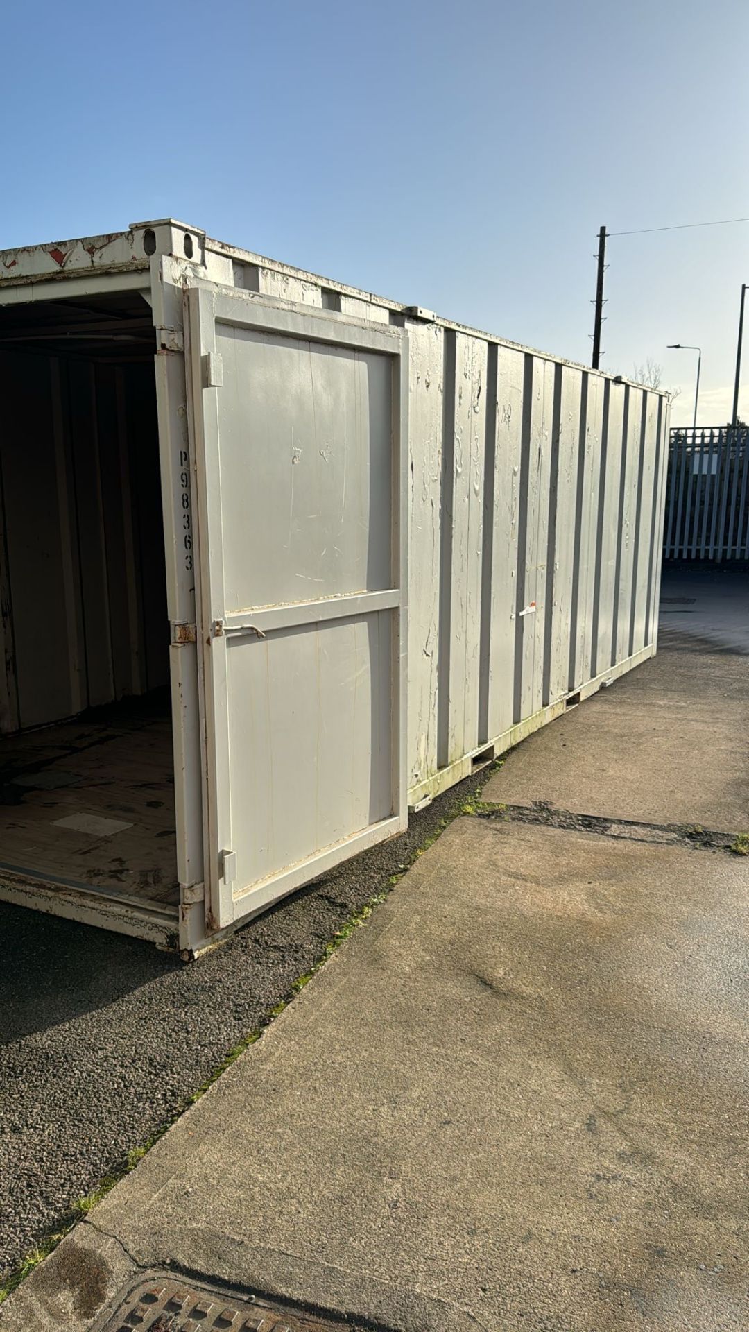 24ft Shipping Container / Site Cabin - Image 2 of 9
