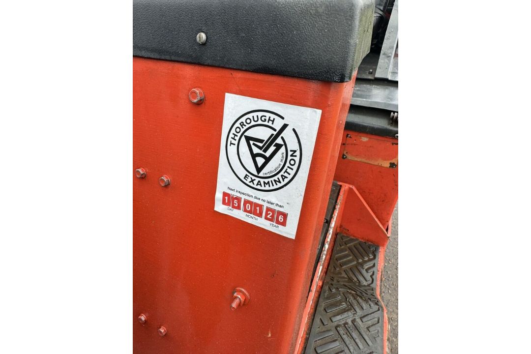 Lansing Linde 1.8 Tonne Electric Forklift Container Spec, Complete With Charger - Image 5 of 5
