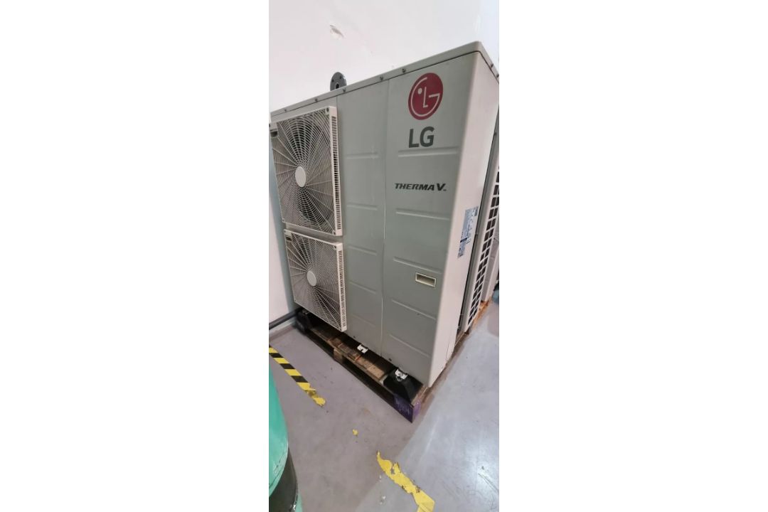 LG Thermo HM091M ASHP Monoblock 16kW Air Source Heat Pump - Image 1 of 6