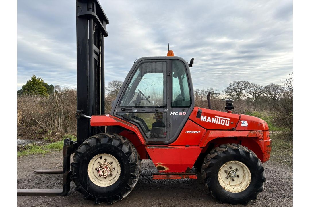 Manitou 5 Tonne 2WD Rough Terrain Forklift, 1999, 9896 Hours - Image 2 of 8