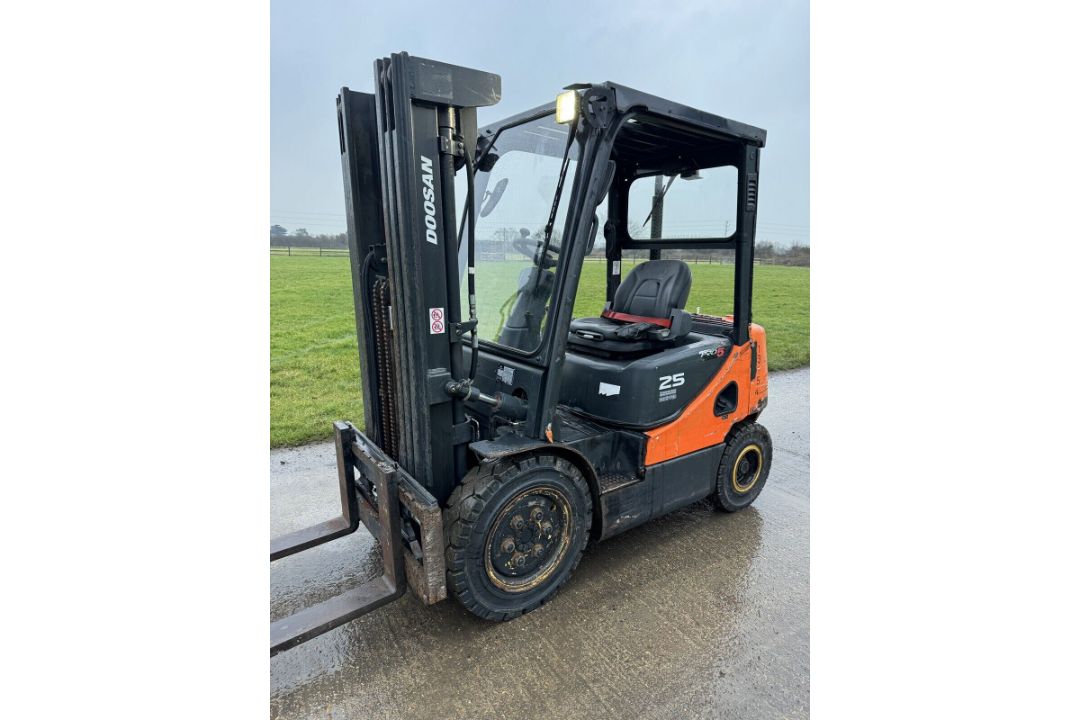 2016 Doosan D25S-5 2.5 Tonne Diesel Forklift, Container Spec, 10971 Hours, 4.5m Triple Mast - Image 5 of 7
