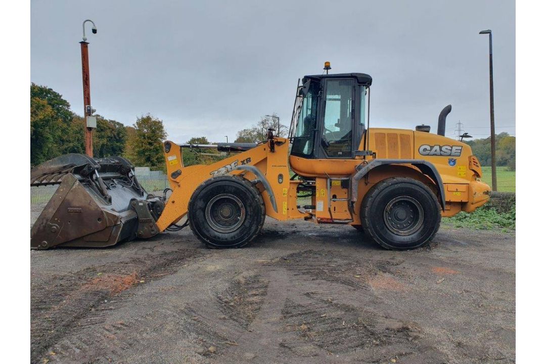 2015, CASE 721FXR Loading Shovel (11k hours) - Image 1 of 3