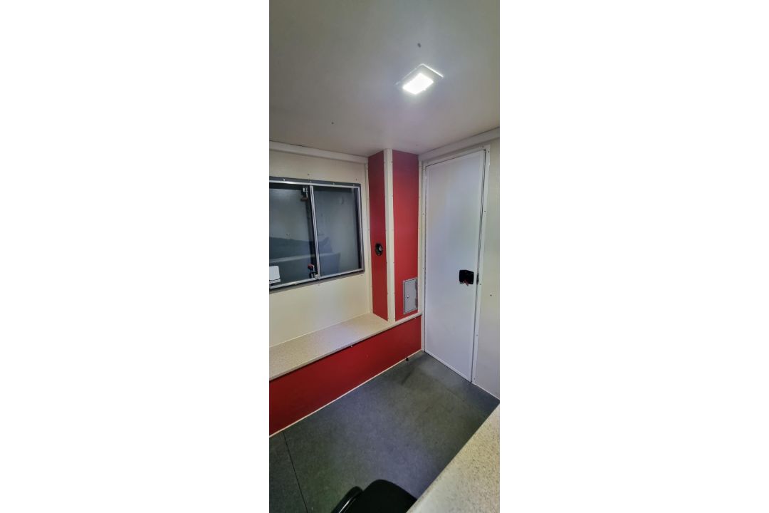 2017 Groundhog GPO500 Mobile Site Office Unit, Generator 2513 Hours - Image 5 of 14