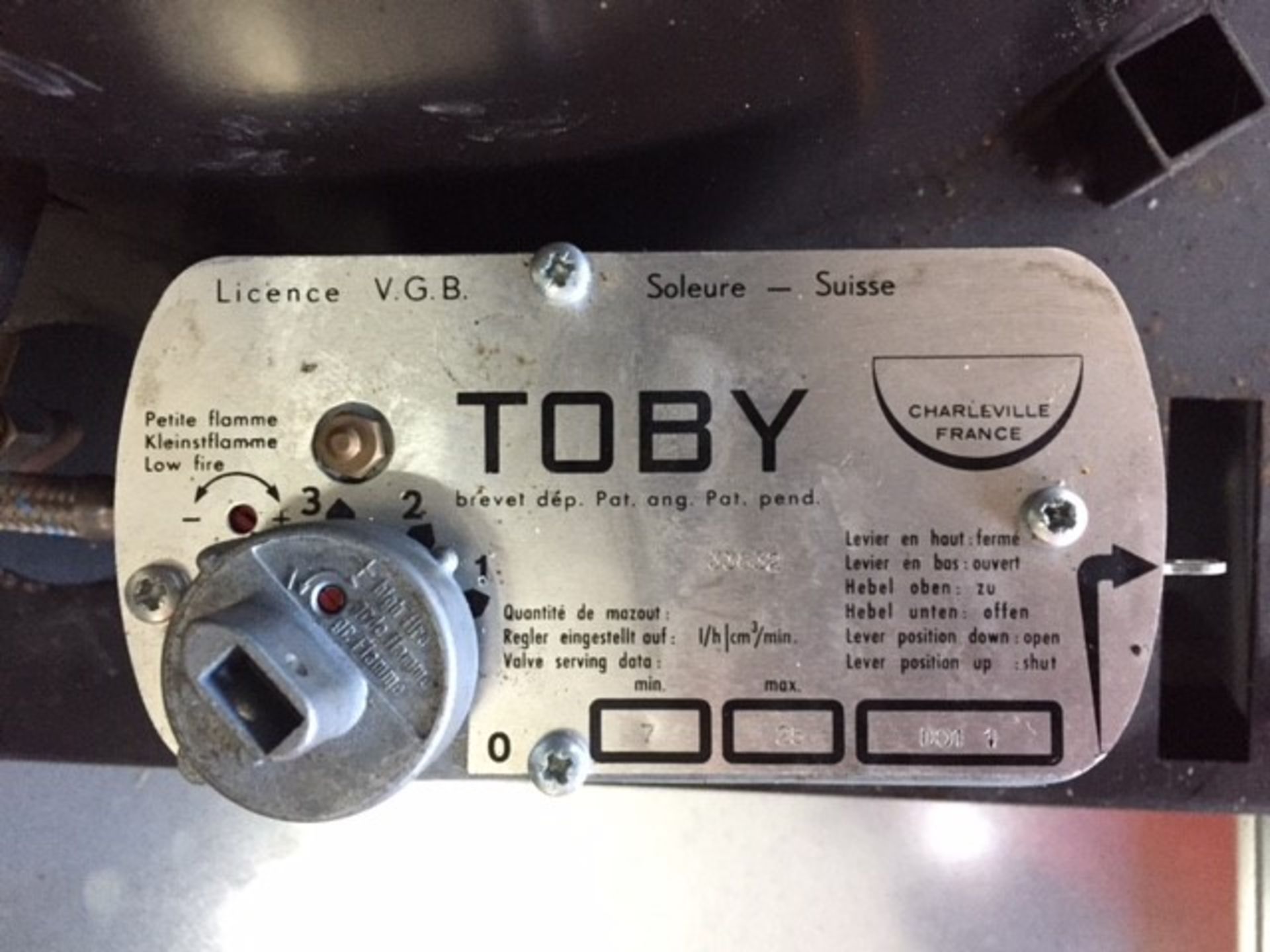 NO RESERVE - UNUSED Multi-Fuel Heater - DEVILLE with Blue Flame Technology - Image 3 of 17