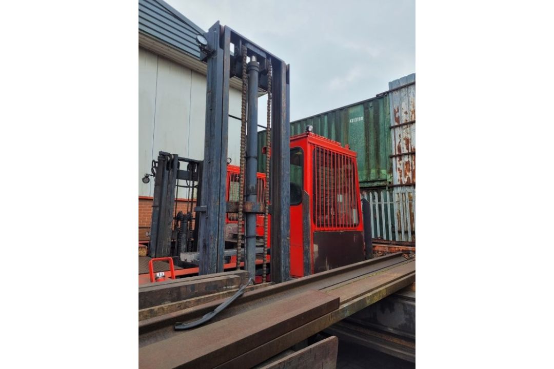 RESERVE REDUCED Bulmor Sideloader Forklift 5 Tonne Diesel, Year 2015. Two Tier Mast 5.2m Max Height - Image 3 of 19