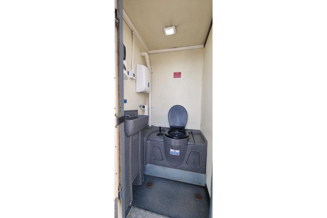 2017 Groundhog GPO500 Mobile Site Office Unit, Generator 2513 Hours - Image 11 of 14